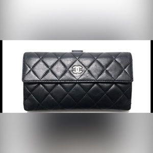 CHANEL Matelasse leather bifold long wallet